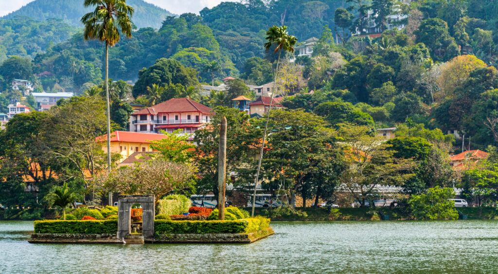 Best Places to Visit in Sri Lanka - Kandy
